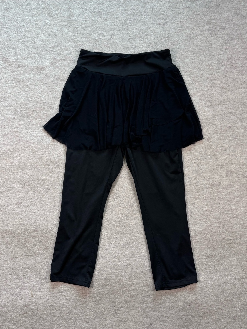 Vintage Black Skirted Capris